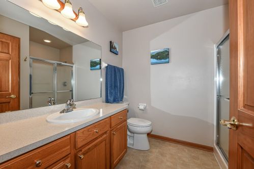 618 Park Dr, Waterford WI  53185-2890 exterior