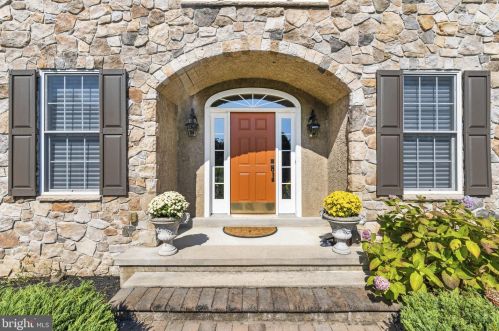 208 Fulling Dr, Chadds Ford, PA 19317-9211