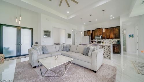 1013 6th Ave, Cape Coral FL  33909-1365 exterior