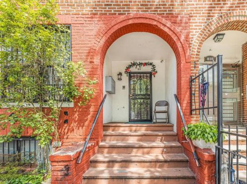 1036 Ward Ave, Bronx, NY 10472-5906