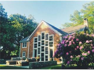 12 Treadwell Ave, Westport, CT 06880-4727