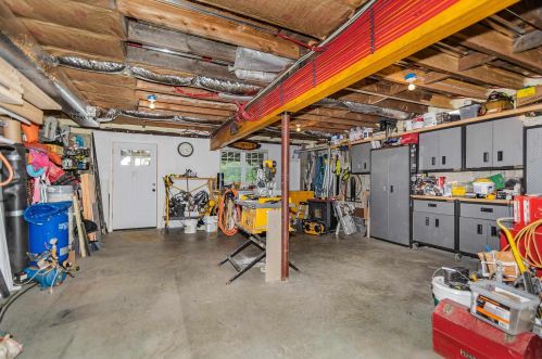 22 Lower Camp Rd, Northwood NH  03261-4340 exterior
