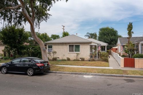 2268 Argonne Ave, Long Beach, CA 90815-2528