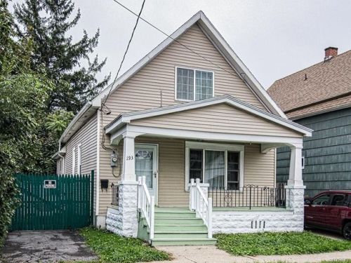 193 Weimar St, Buffalo, NY 14206-3252