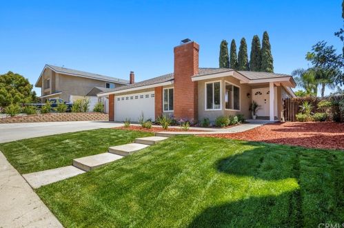 2214 Montreal Cir, Placentia, CA 92870-1829