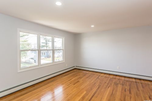 136 Bishop Rd, Babylon NY  11704-5246 exterior