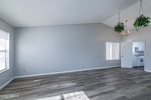 1061 Wildwood Rd, Santa Maria CA  93454-2442 exterior