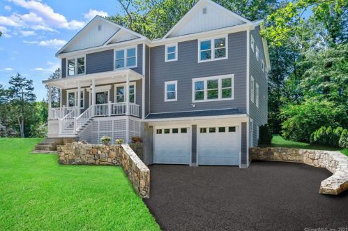 86 Woods End Rd, Stamford, CT 06905-2729