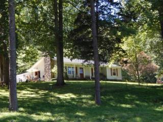940 Wapiti Ln, Collinwood, TN 38450-4422