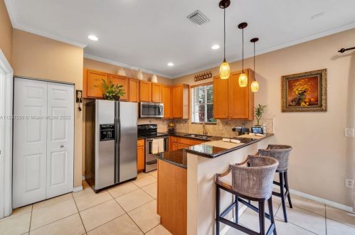 9027 18 St, Hollywood FL 33028-2501 exterior