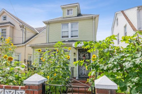 117-44 193rd St, Jamaica, NY 11412-1135
