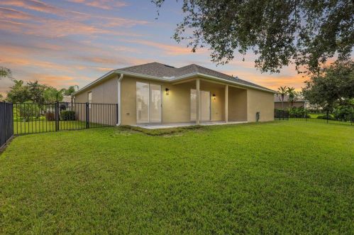1209 Scarlet Oak Cir, Vero Beach, FL 32966-4729