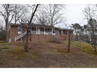 937 Midway Dr, Dunbar, WV 25064-1232