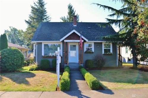 915 Grover St, Lynden, WA 98264-1855