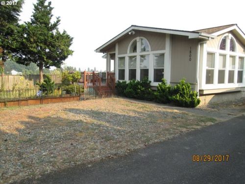 1800 Woodland Ave, Woodburn, OR 97071-2007