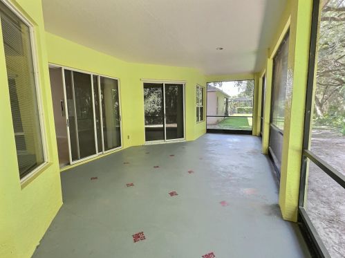 335 25 Ave, Vero Beach FL 32960-3061 exterior