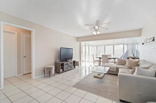 54 East Ct, West Palm Beach, FL 33411-2902