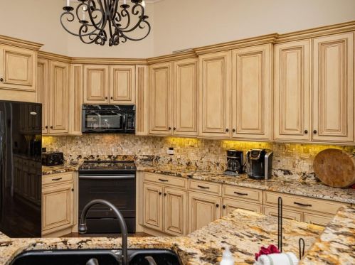 106 Channel Ct, Marco Island, FL 34145-4716
