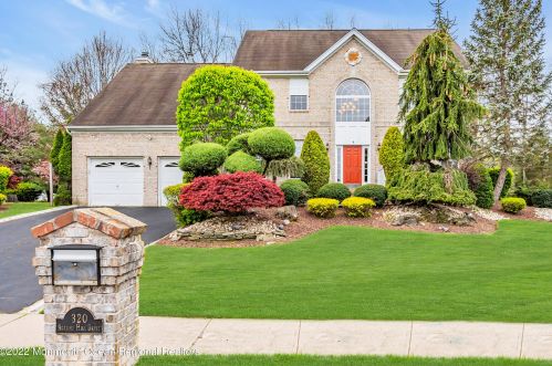 320 Autumn Hill Dr, Morganville, NJ 07751-2043