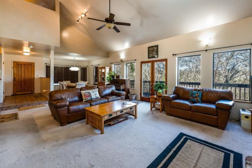 359 Laurel St, Willits CA  95490-3703 exterior