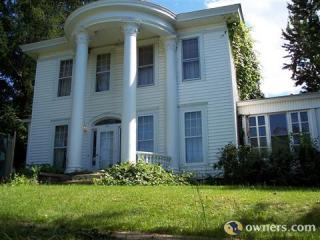 27 Main St, Sodus Center, NY 14551-1176