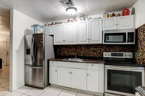 1016 Aspen Rd, West Palm Beach FL  33409-4855 exterior