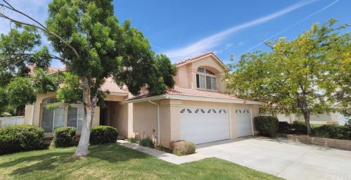 12866 Portola St, Victorville, CA 92392-5462