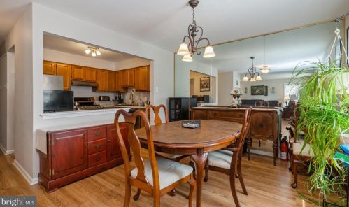 818 Westfield Dr, Riverton NJ  08077-3357 exterior