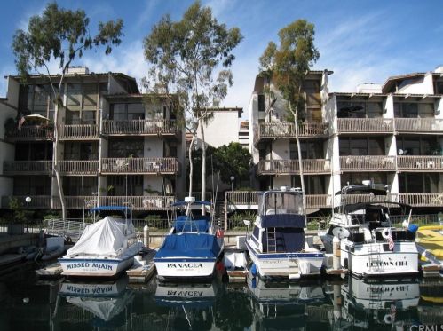 7233 Marina Pacifica Dr, Long Beach CA 90803-3899 exterior