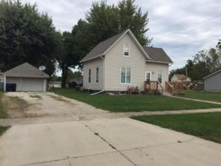 406 7th St, Buchanan, IA 52772-1946