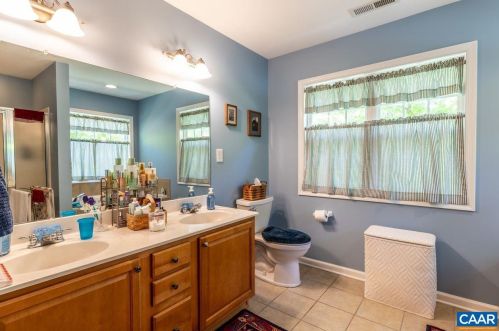 12 Seminole Trl, Bybee VA  22963-3157 exterior