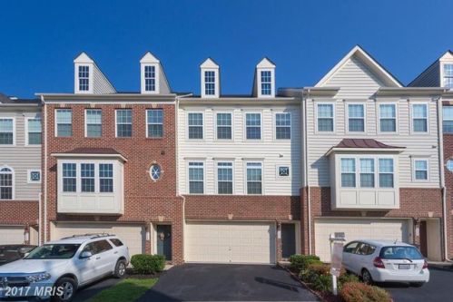 4404 Atwood Dr, Woodbridge, VA 22192-5590