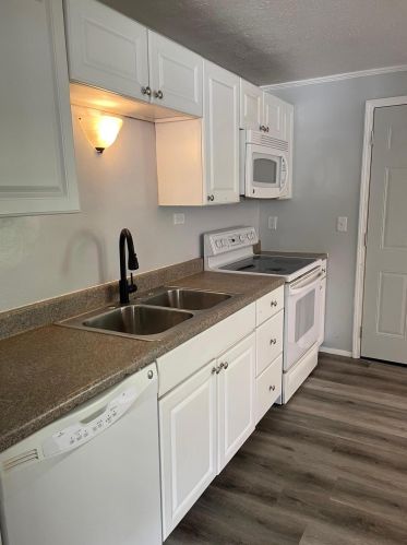 130 Bluffside Dr, Covington KY 41017-9719 exterior