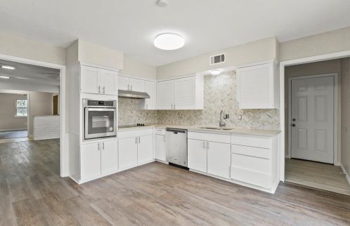 1336 Chippewa Dr, Richardson TX  75080-3707 exterior