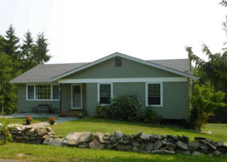 219 Hillcrest Manor Dr, Marlborough, NY 12542-6308