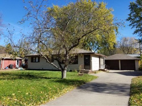 4346 Diamond Dr, Saint Paul, MN 55122-2051