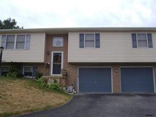 30 Charles Dr, Bittersville, PA 17366-8995