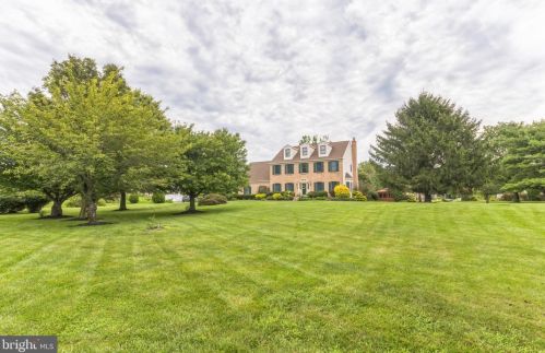 19 Sweet Briar Ct, Harrison Township, NJ 08062-9586