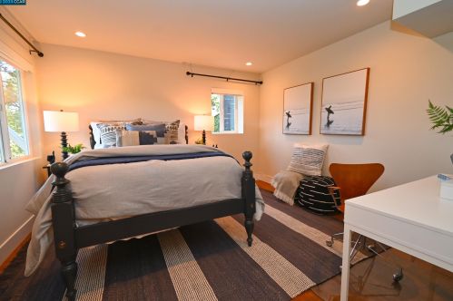 122 El Toyonal, Orinda CA  94563-2133 exterior