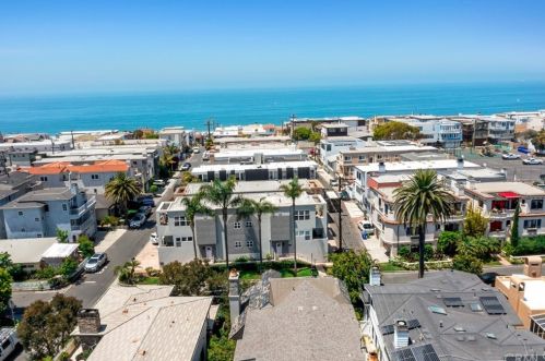 2304 Grandview Ave, Manhattan Beach, CA 90266-2220