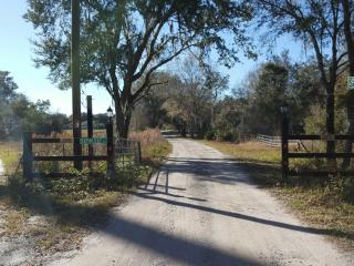 30921 Satinleaf Ln, Zephyrhills, FL 33543-6026