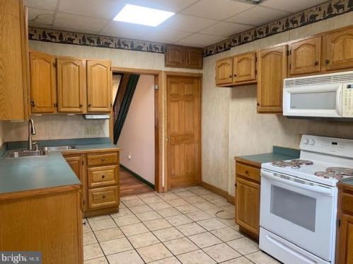 1732 Norwegian St, Primrose PA  17901-2110 exterior