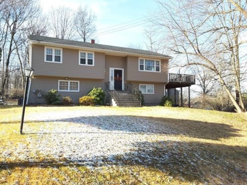 26 Amy Todt Dr, Monroe, NY 10950-3725