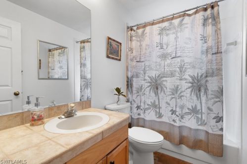 561 20th Ave, Naples FL  34120-3372 exterior