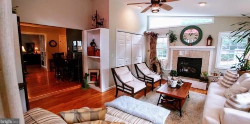 3210 Highland Dr, Easton PA  18045-2012 exterior