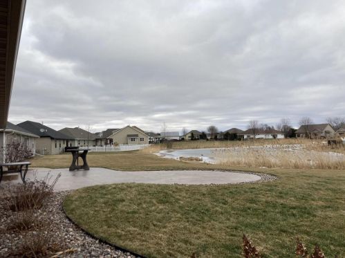 907 Lotus Trl, Menasha WI  54952-8852 exterior