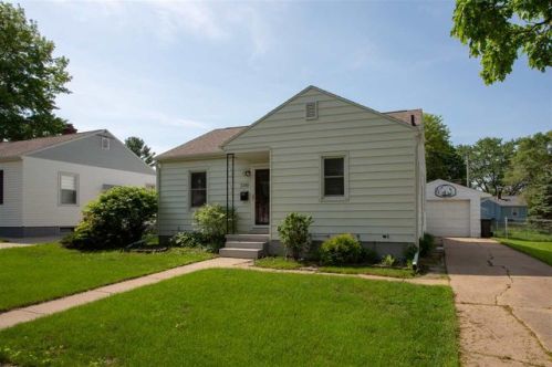 1140 Liberty Ave, Waterloo, IA 50702-3324