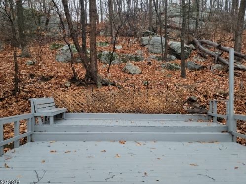 72 Shore Rd, Andover NJ  07821-2239 exterior