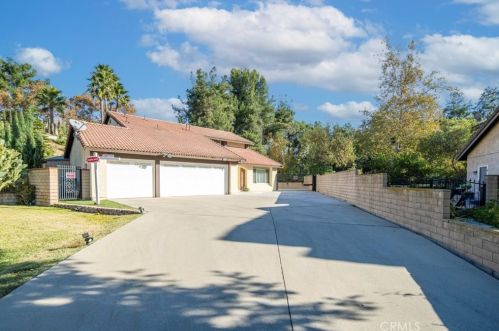 1090 Heaton Moor Dr, Walnut CA  91789-4329 exterior