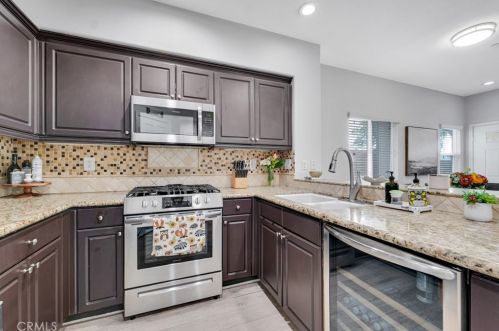 2726 Night Jasmine Dr, Simi Valley CA  93065-1545 exterior